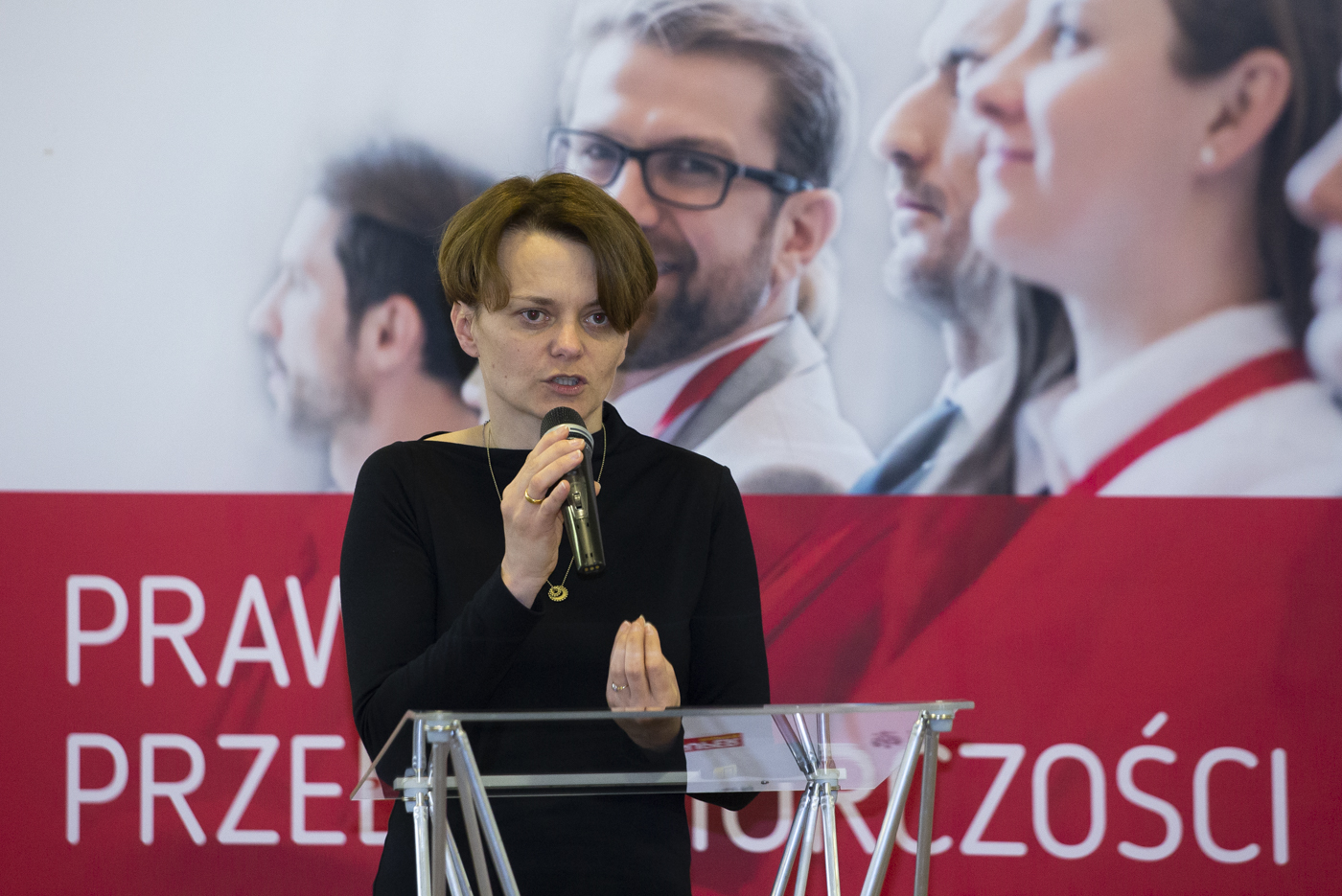 Minister Emilewicz przemawia na spotkaniu PDP