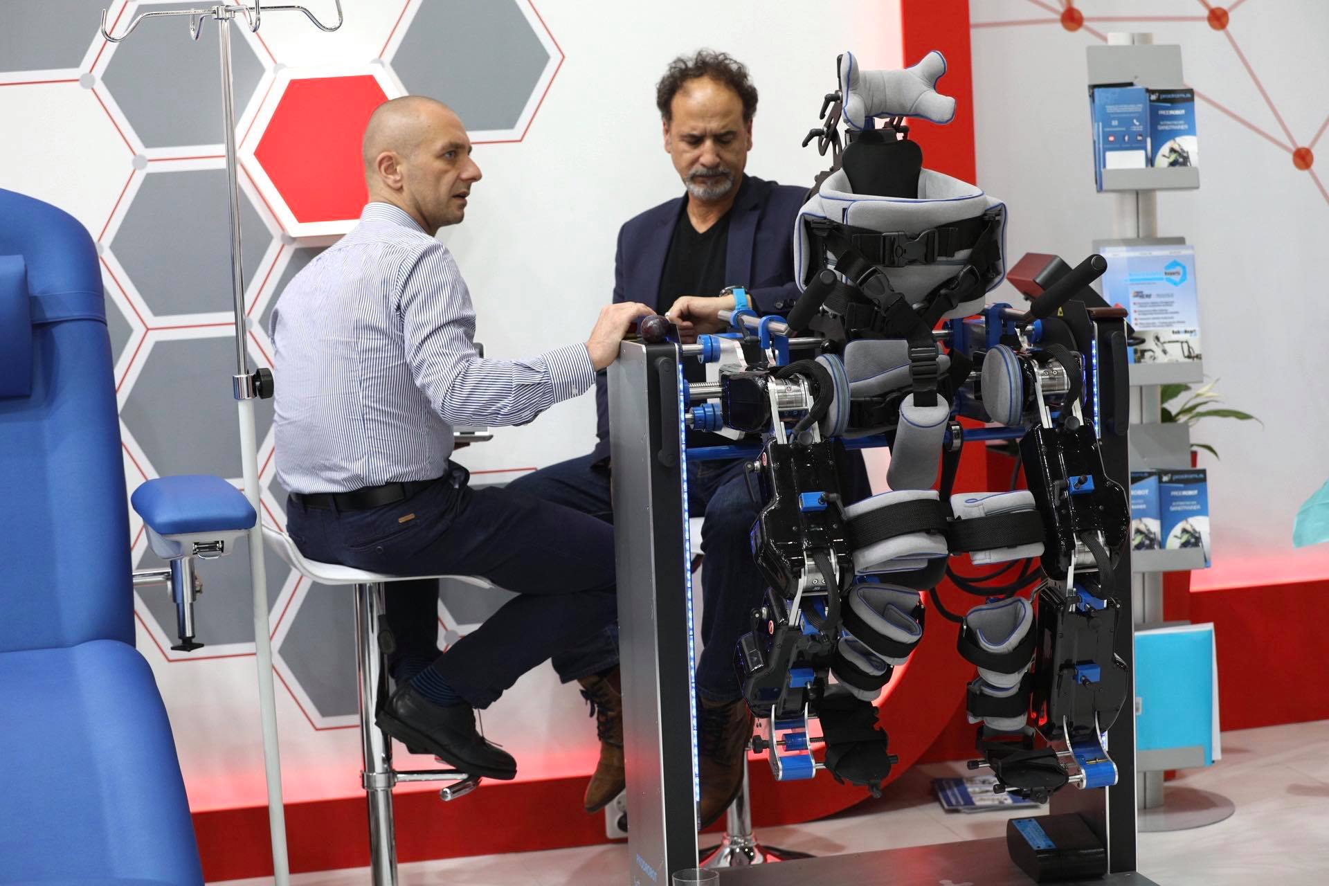 Urządzenie medyczne na polskim stoisku Urządzenie medyczne na polskim stoisku