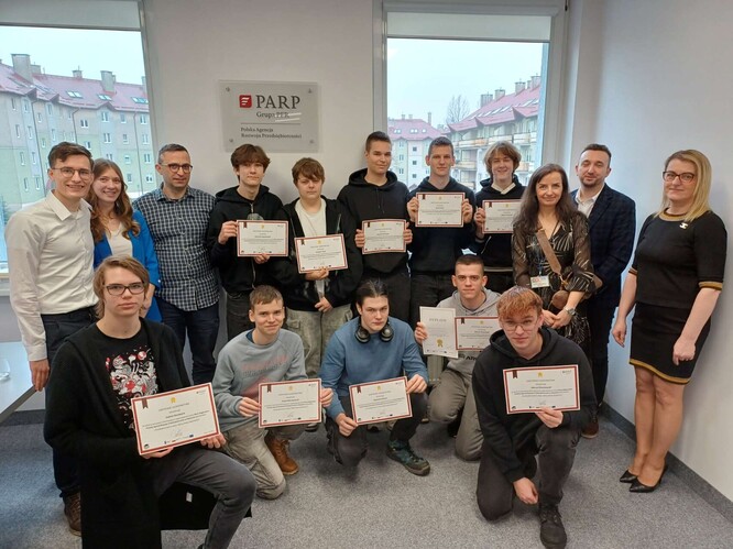 Przedsiębiorczość w akcji, czyli dobry start dla młodzieży. Ruszyły pierwsze warsztaty w Biurze...