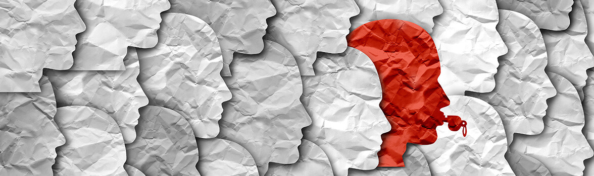 Grafika z konturami głów z papieru.