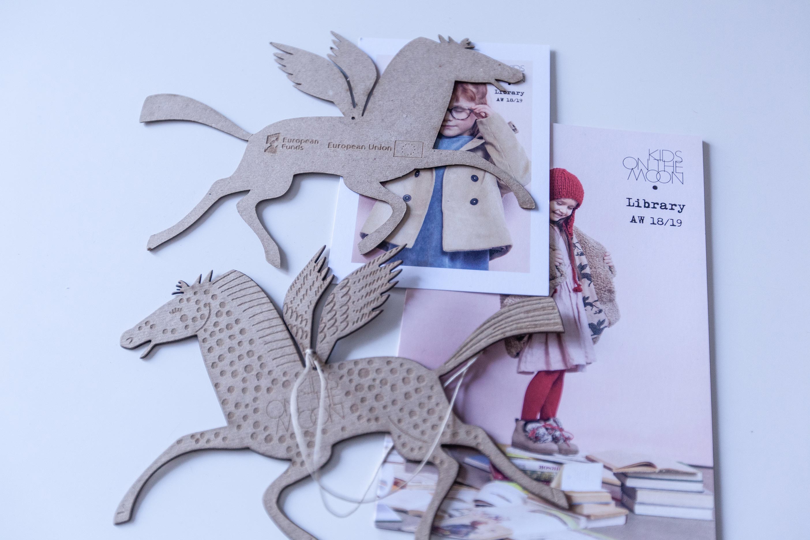 Widok katalogu z ubraniami dziecięcymi