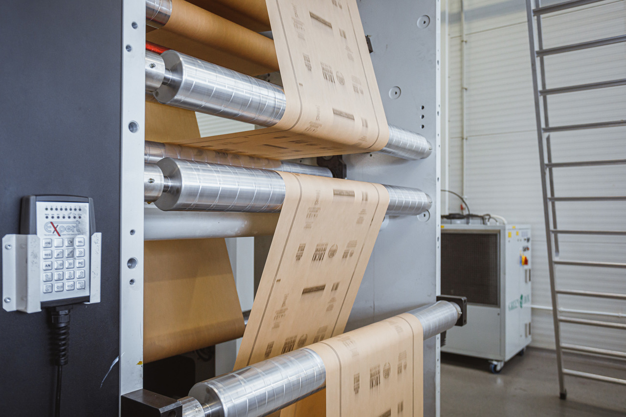 Rolki z nawiniętym papierem