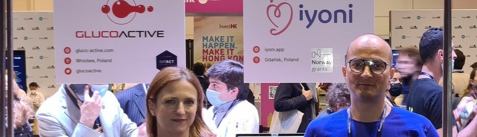 zdjęcie zespołu: kobiety i mężczyzny firmy na targach 